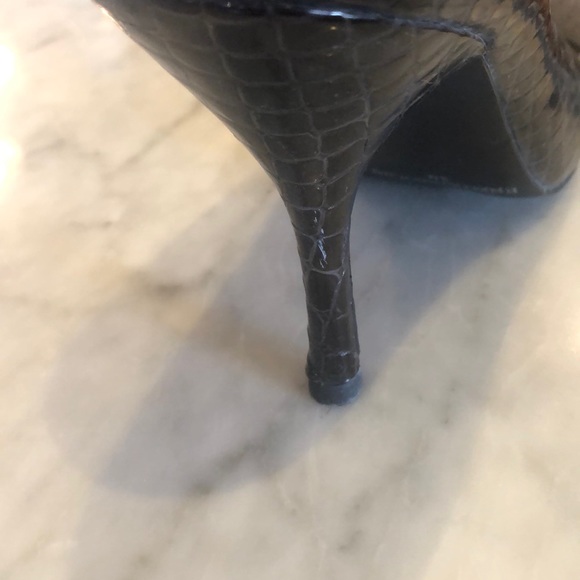 Enzo Angiolini deep purple patent leather open toe pumps - Picture 4 of 6